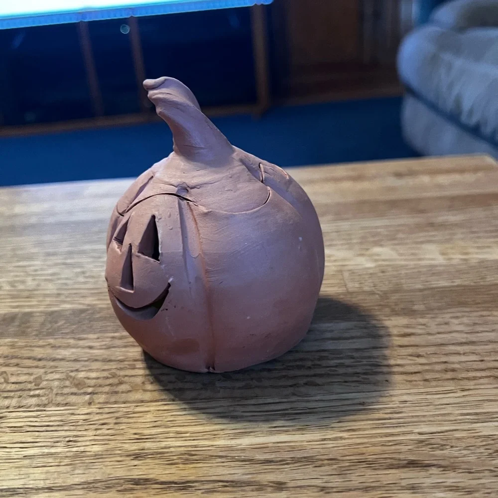 Ceramic/ Clay Hand-Sculpted Jack-O-Lantern Pumpkins - Picture 6 of 9